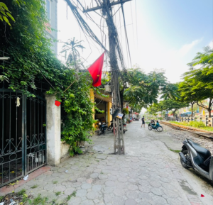 Cần bán gấp MẶT PHỐ, KINH DOANH, BÁN ĐẤT TẶNG NHÀ 3 TẦNG tại Ngọc hồi: 48m2, 7 t